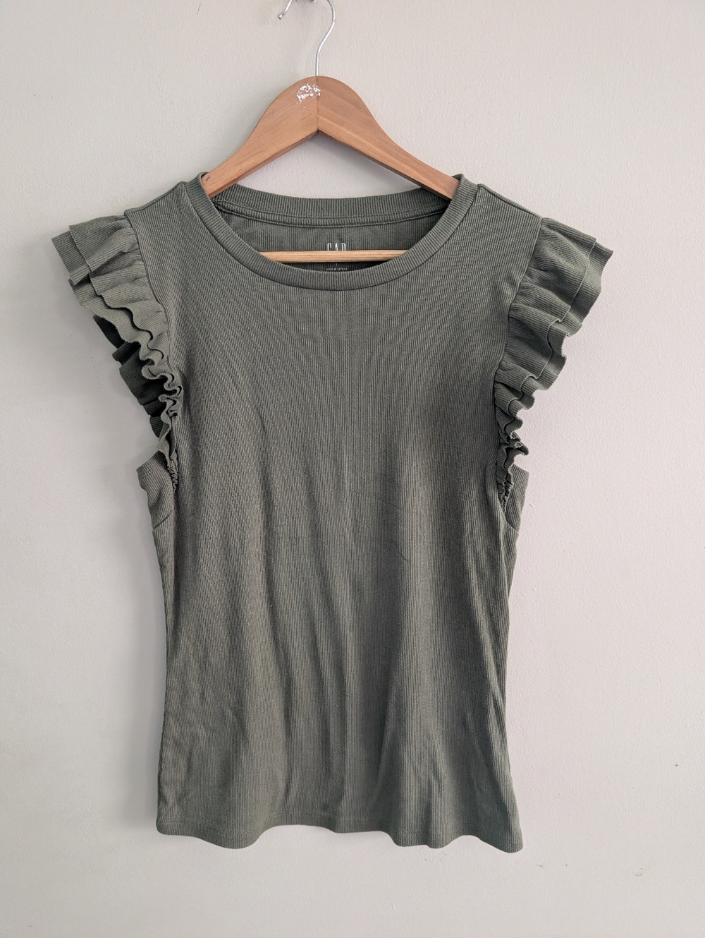 Gap Olive Green Ruffle Rib Tank Top Size L